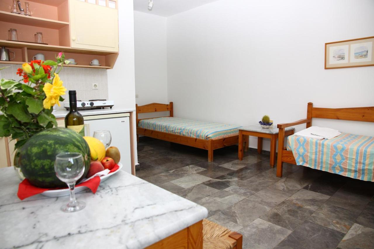 Camari Garden Hotel Apartments Gerani Chanion Esterno foto