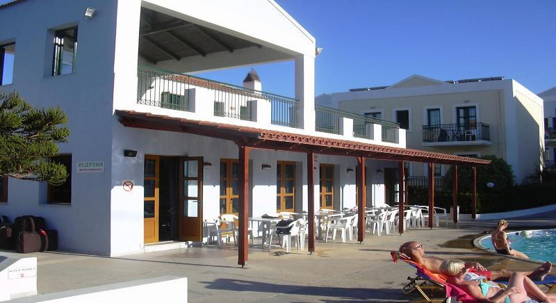 Camari Garden Hotel Apartments Gerani Chanion Esterno foto